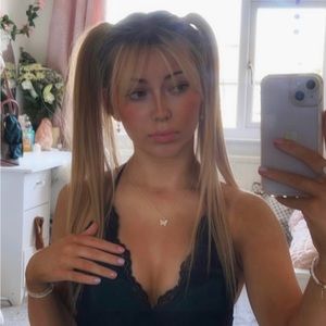 Meet your Posher, Ella